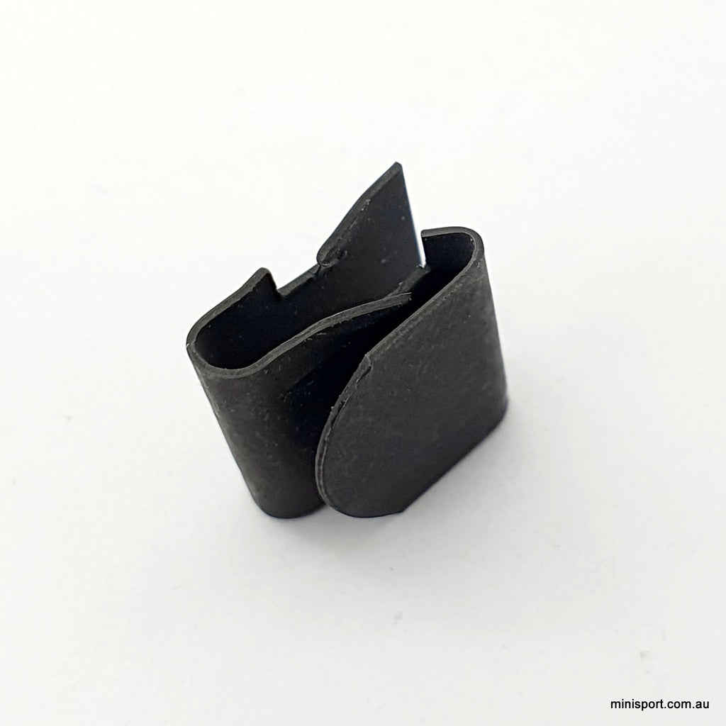 MINI OUTER DOOR GLASS RUBBER & INNER FELT CLIP [34G939] – Minisport